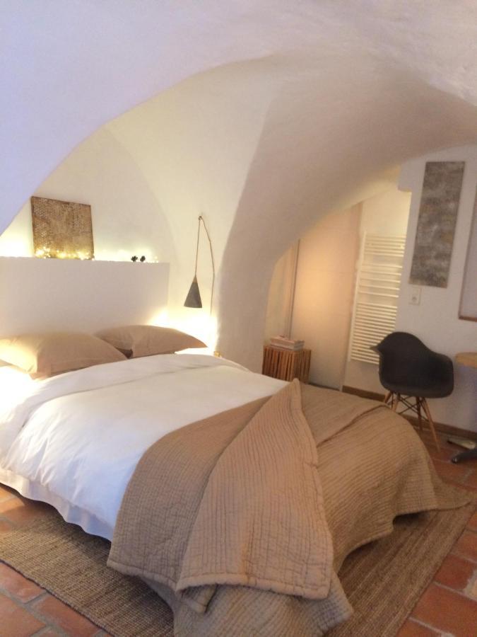 le tilleul Villevieille Extérieur photo